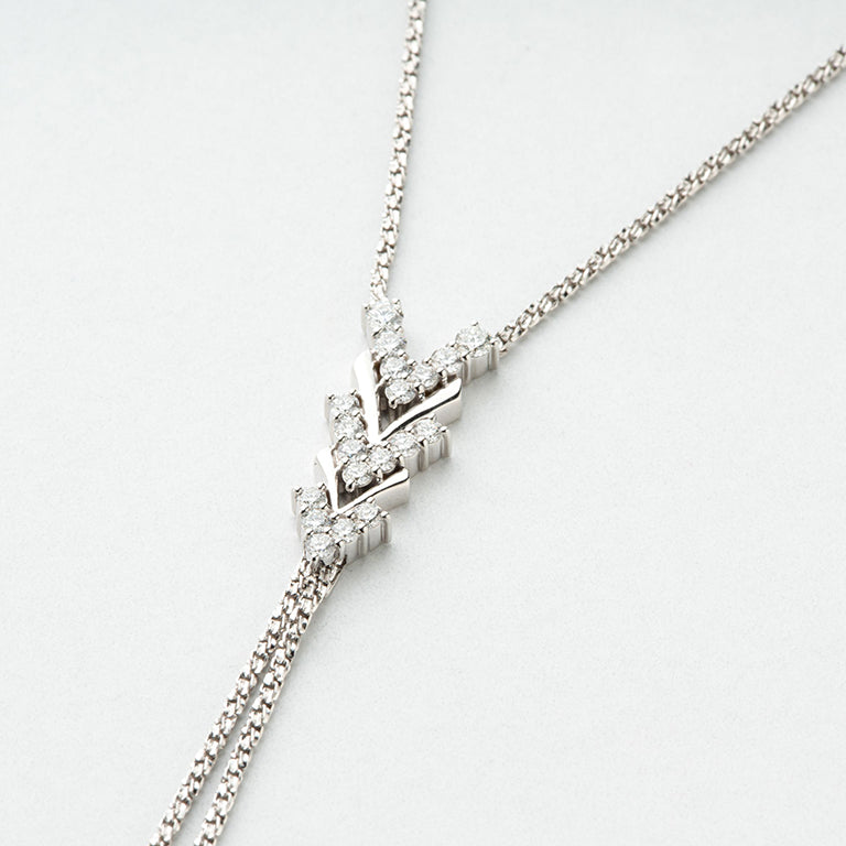 2389 UrbanShape  necklace